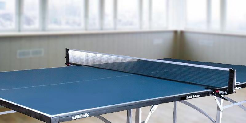 6ft Mid-Size Table Tennis Table Foldable & Portable Ping Pong Table Set for  Indoor & Outdoor Games with Net, 2 Table Tennis Paddles and 3 Balls