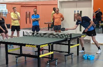 Tom Lodziak - 1 to 1 table tennis coaching